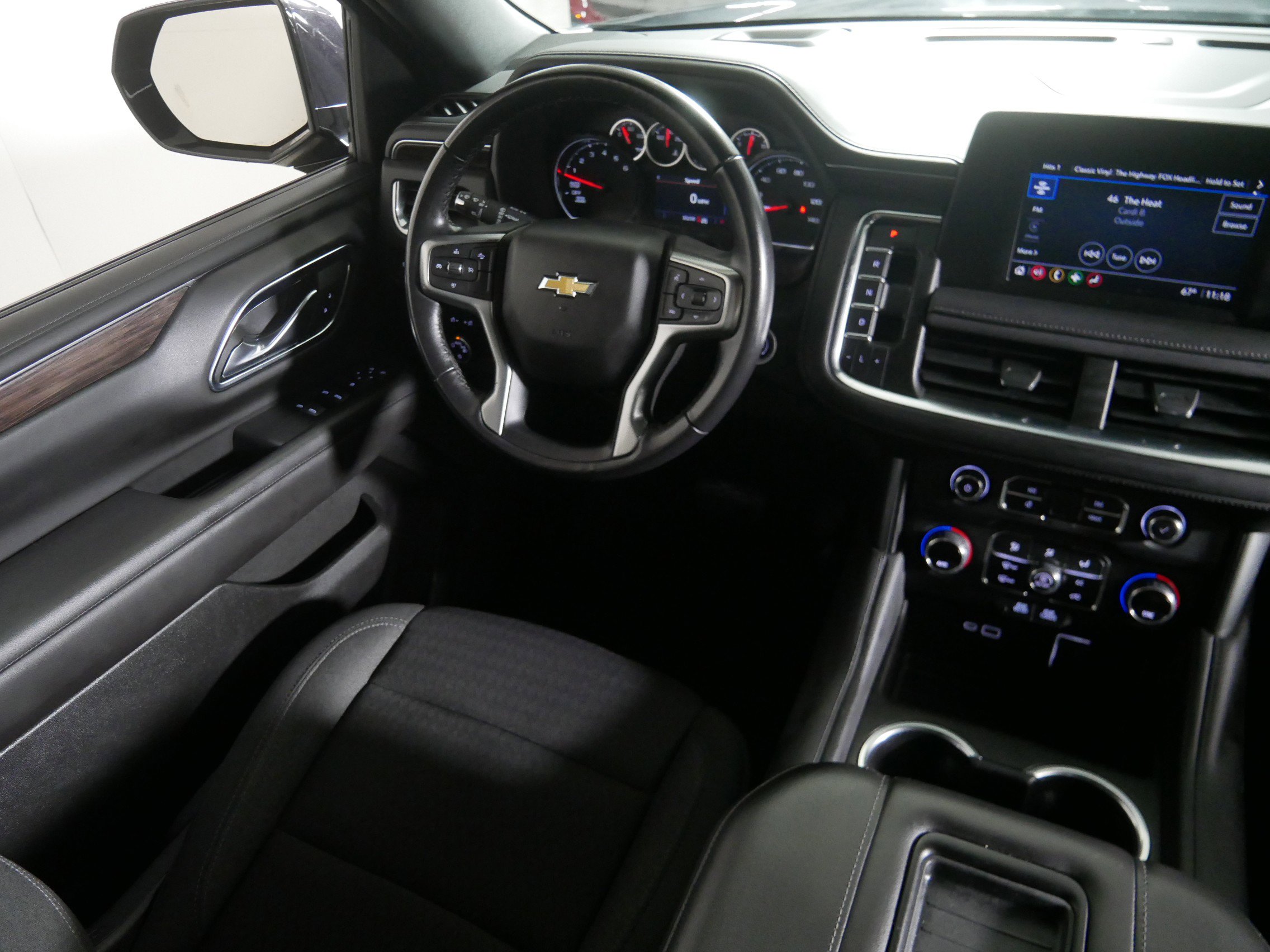 Used 2023 Chevrolet Tahoe LS image 9