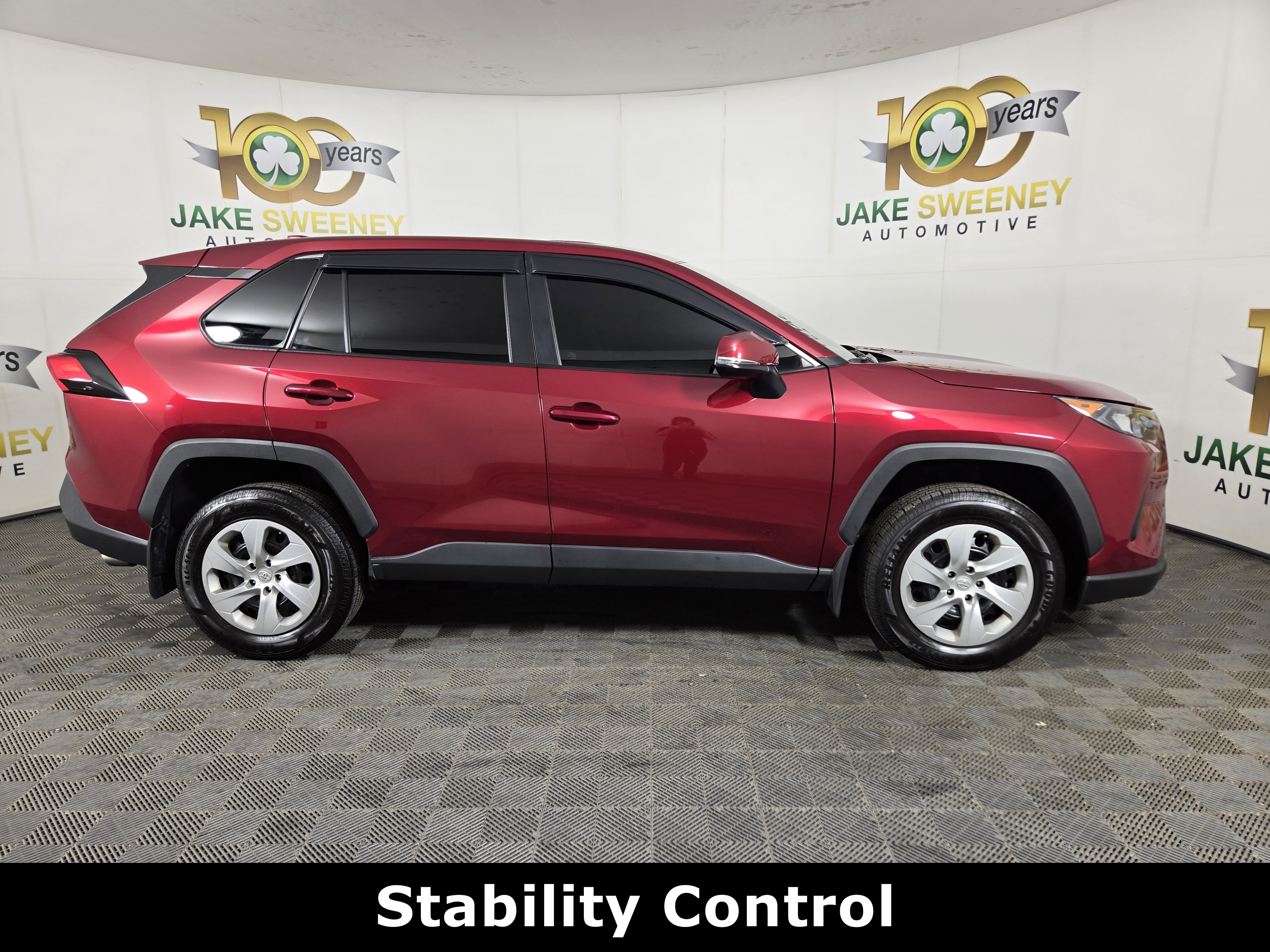Used 2022 Toyota RAV4 LE AWD/4WD image 10
