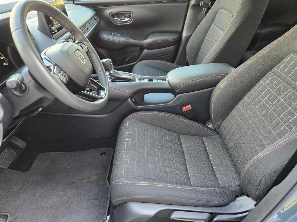 Used 2024 Honda HR-V Sport image 9