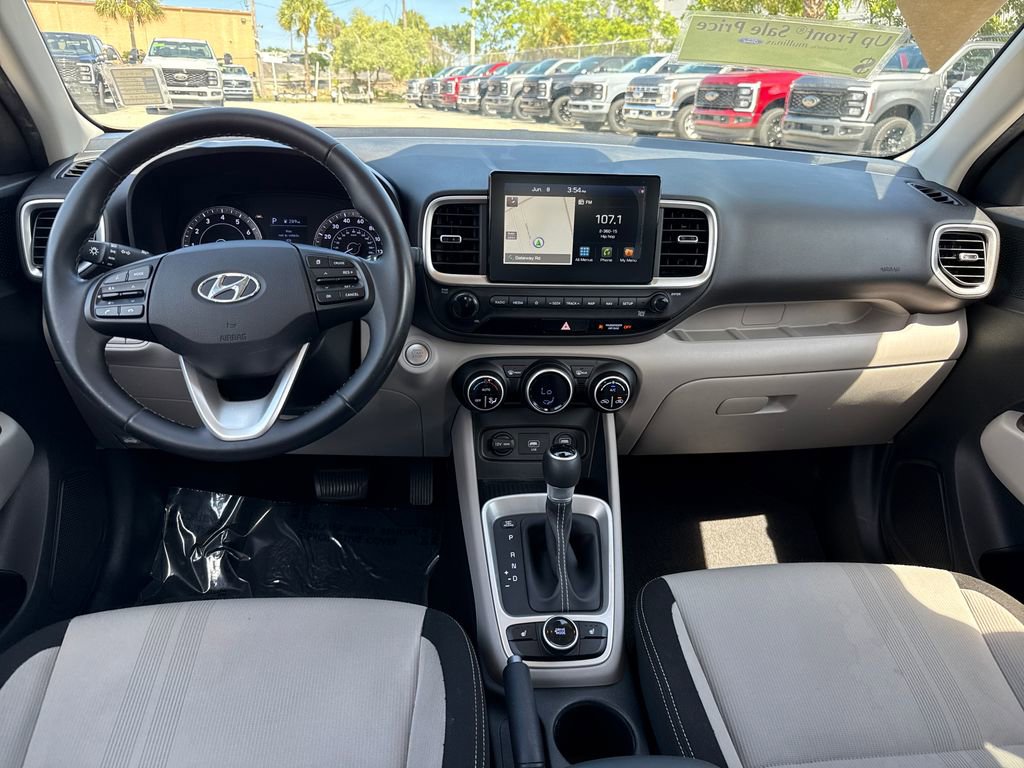 Used 2020 Hyundai Venue SEL w/ Convenience + Premium Package FWD image 5