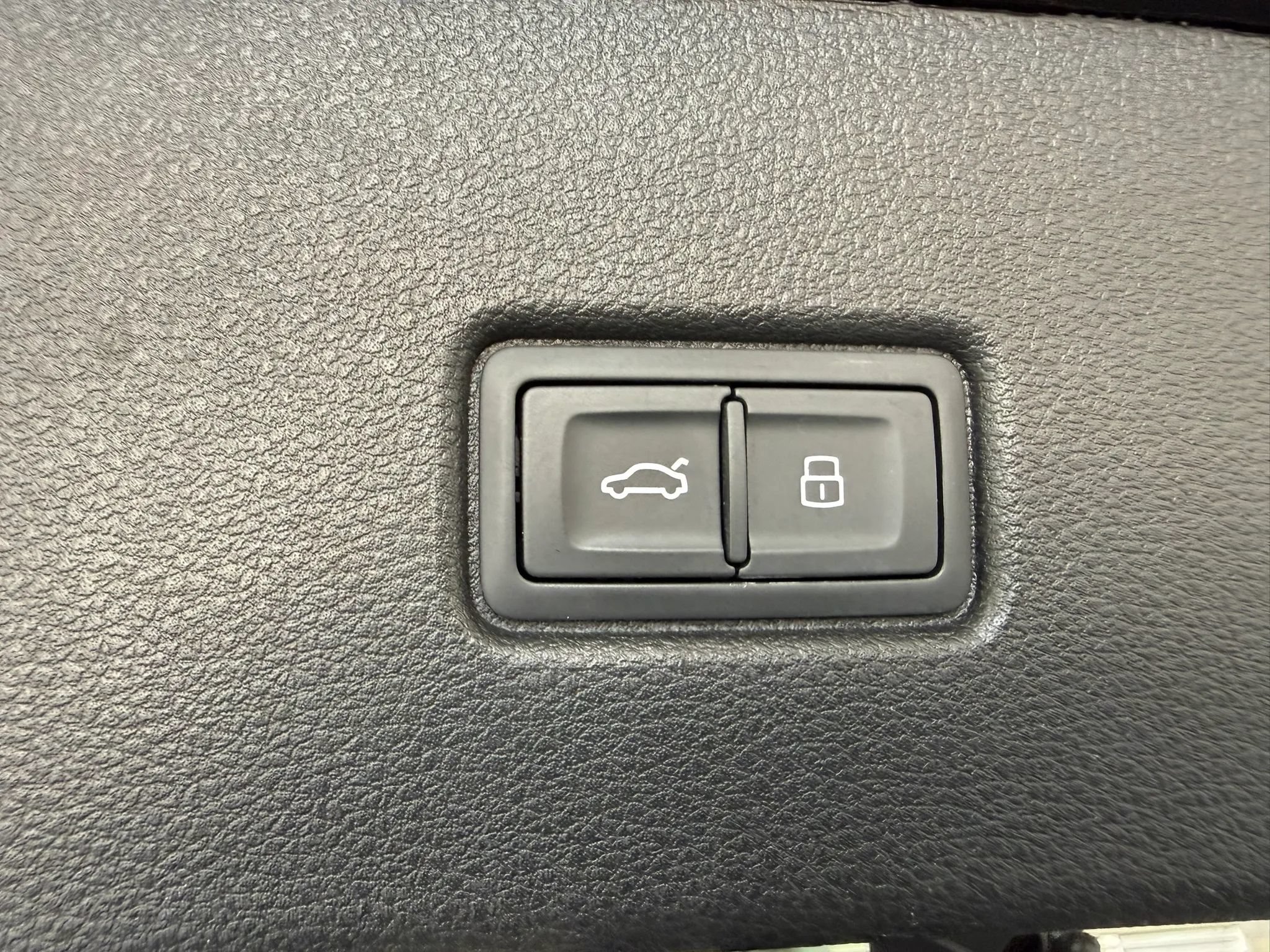 Used 2022 Audi SQ5 Premium Plus AWD/4WD image 35