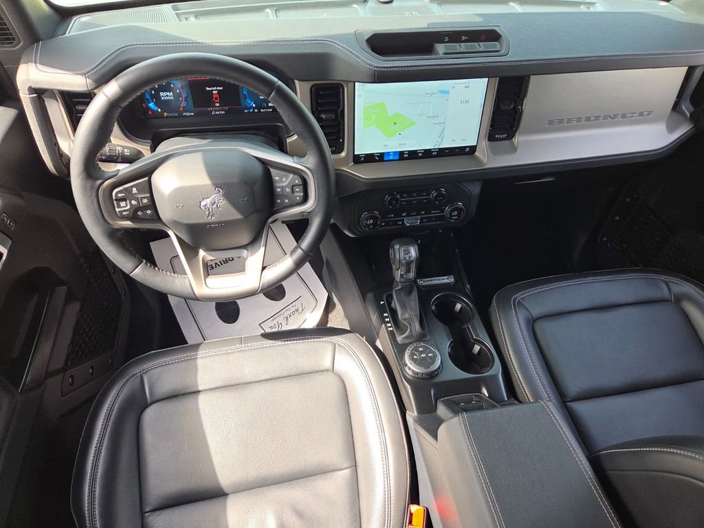 Used 2025 Ford Bronco Outer Banks image 8