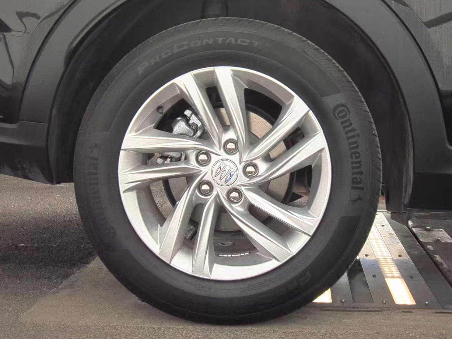 Used 2025 Buick Envista Preferred w/ Convenience I Package image 12