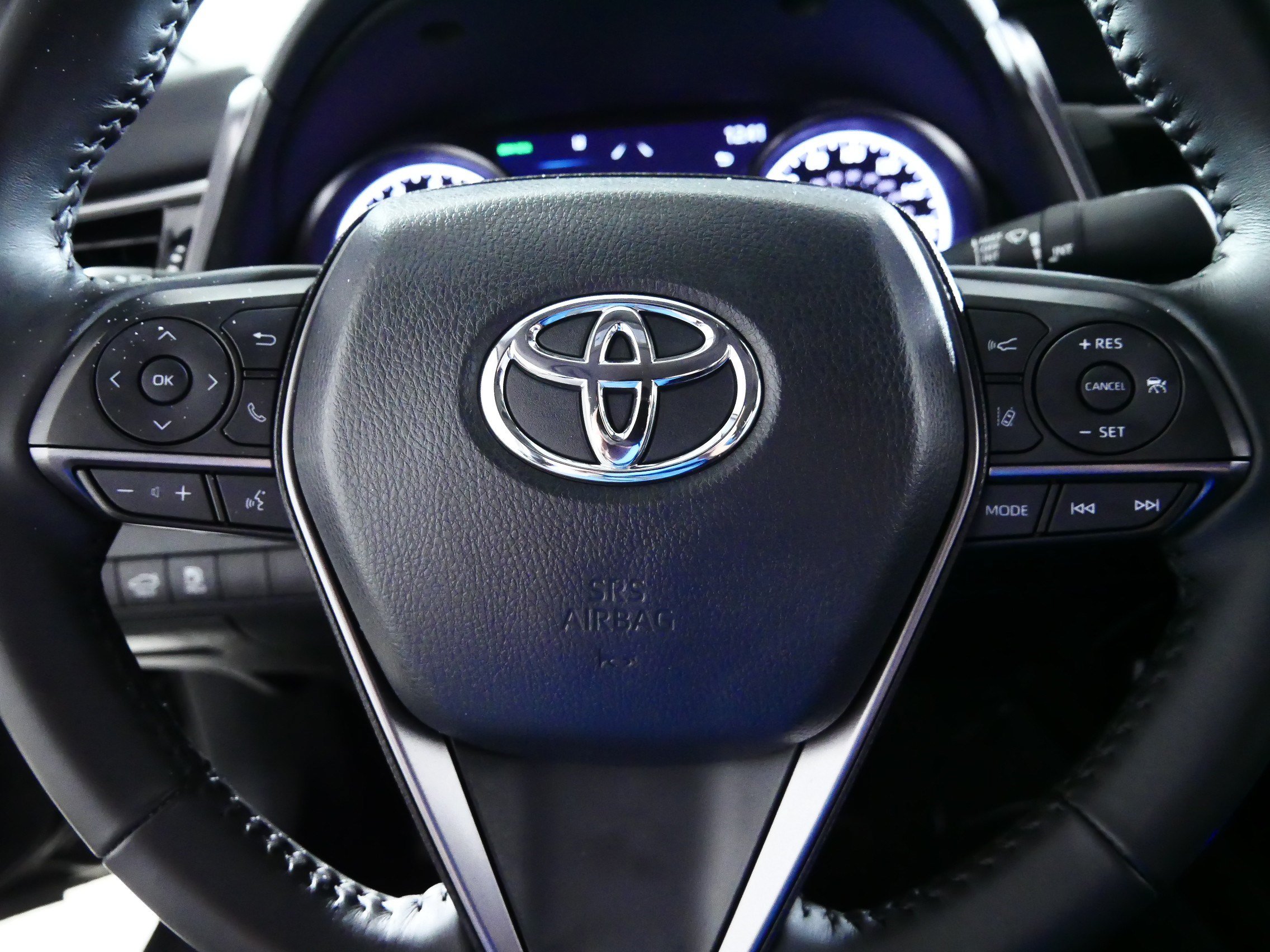 Used 2023 Toyota Camry SE w/ Convenience Package AWD/4WD image 25