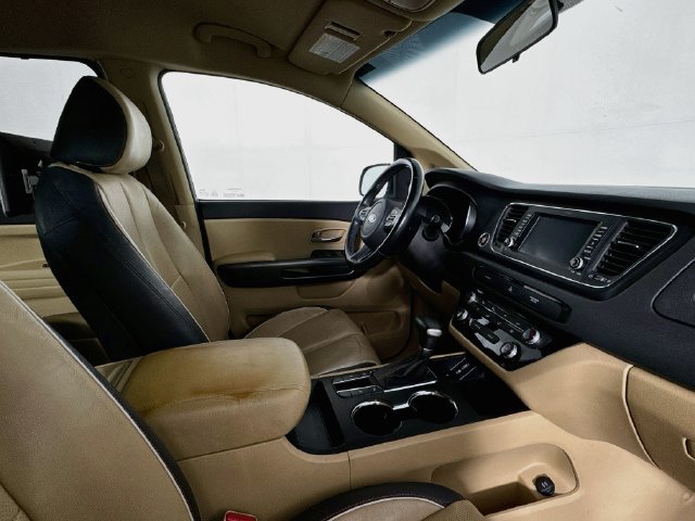 Used 2020 Kia Sedona EX FWD image 26