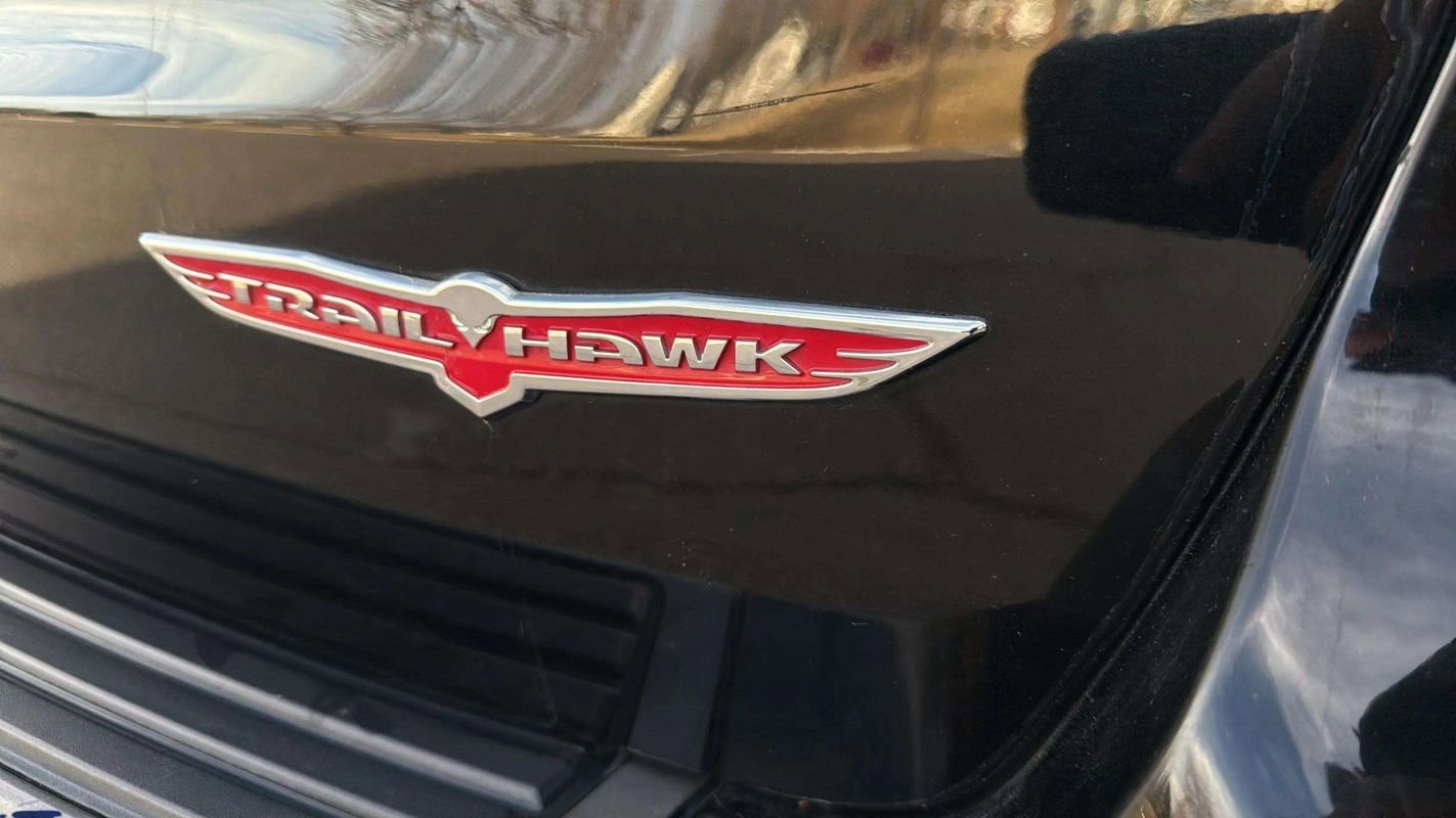 Used 2019 Jeep Grand Cherokee Trailhawk image 20