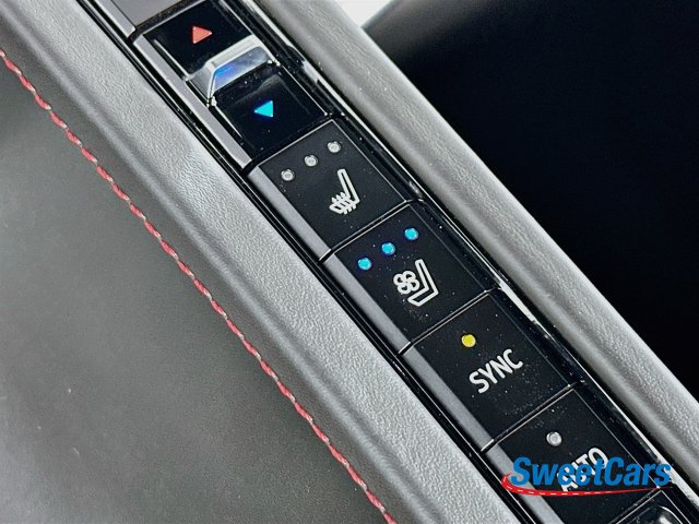 Used 2020 Chevrolet Corvette Stingray Premium Cpe w/ 3LT Preferred Equipment Group RWD image 29