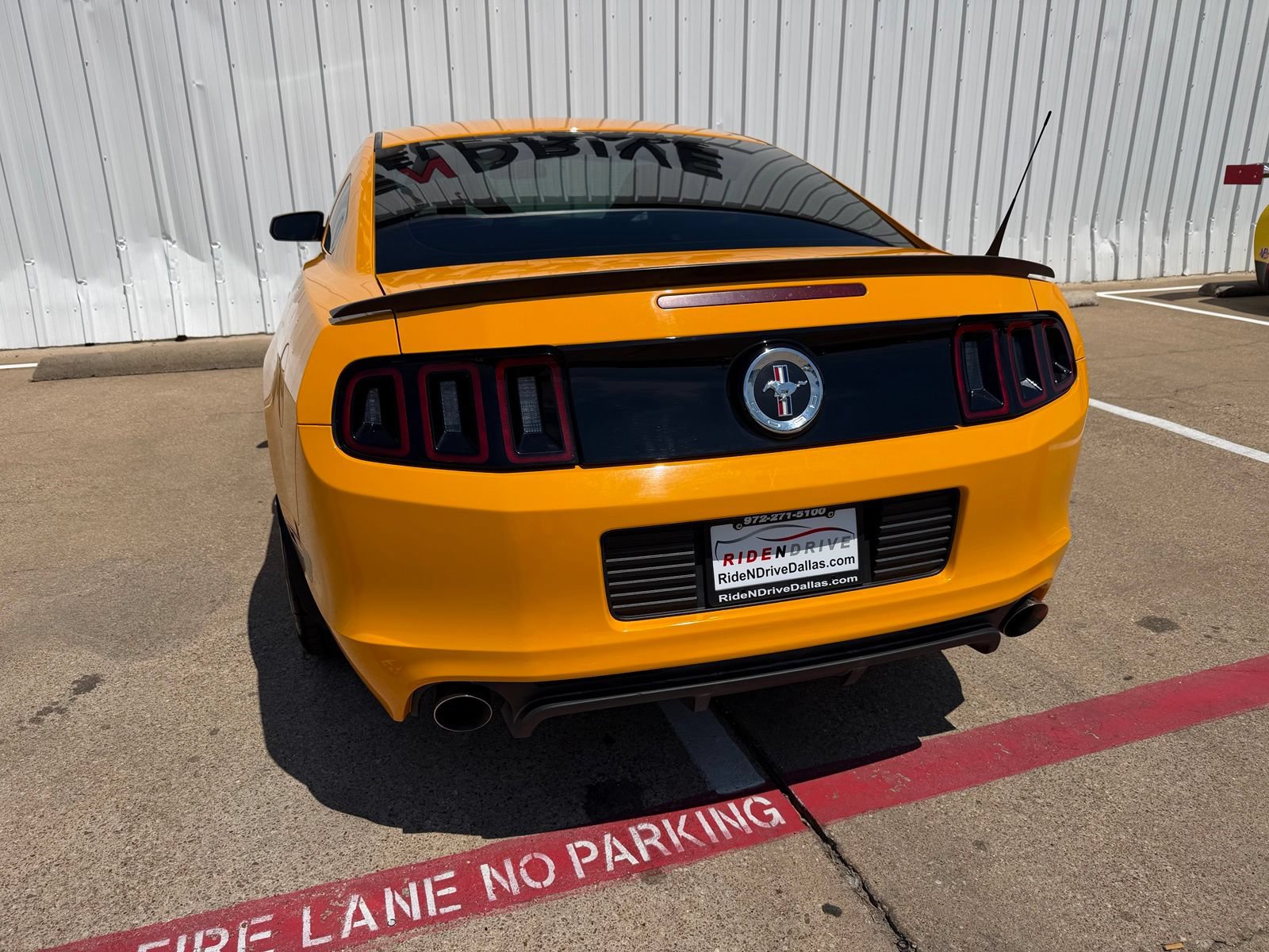 Used 2013 Ford Mustang Boss 302 w/ Boss 302 Accessory Pkg RWD image 5