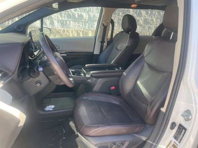 Used 2022 Toyota Sienna Platinum FWD image 7