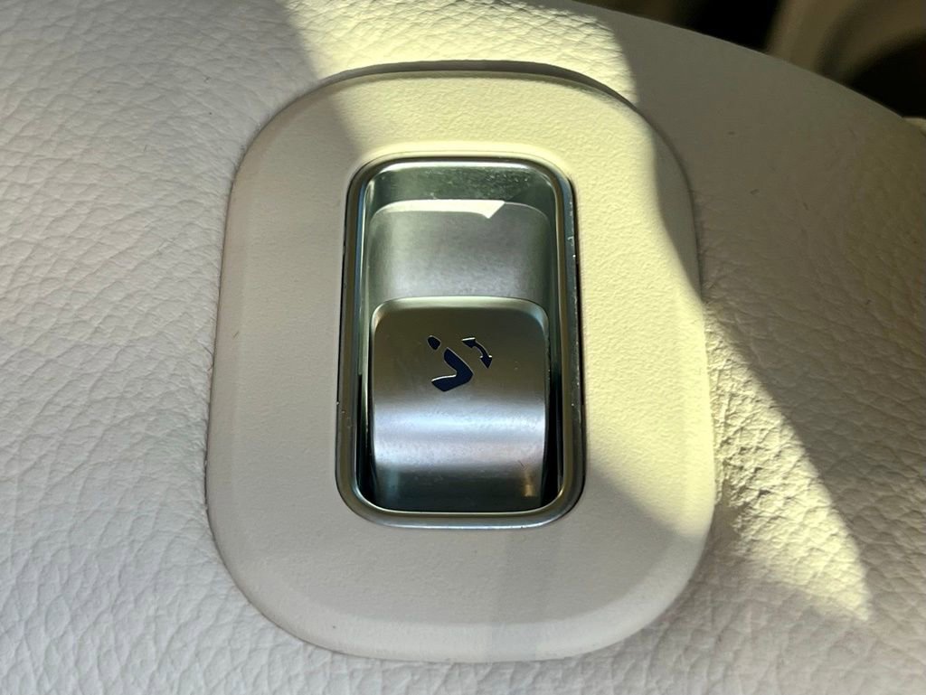 Certified 2022 Mercedes-Benz GLS 450 4MATIC image 44