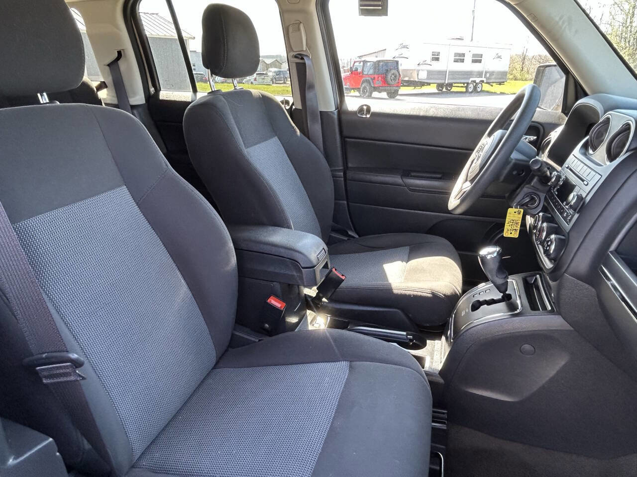 Used 2017 Jeep Patriot Sport w/ Power Value Group AWD/4WD image 16