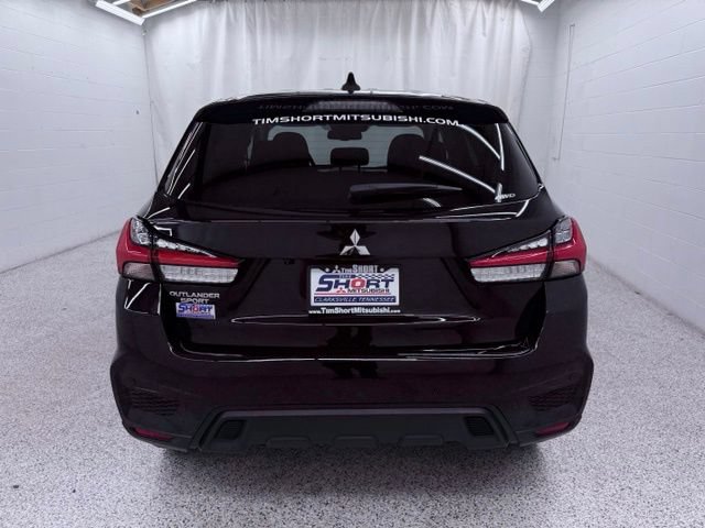 Used 2025 Mitsubishi Outlander Sport ES AWD/4WD image 3