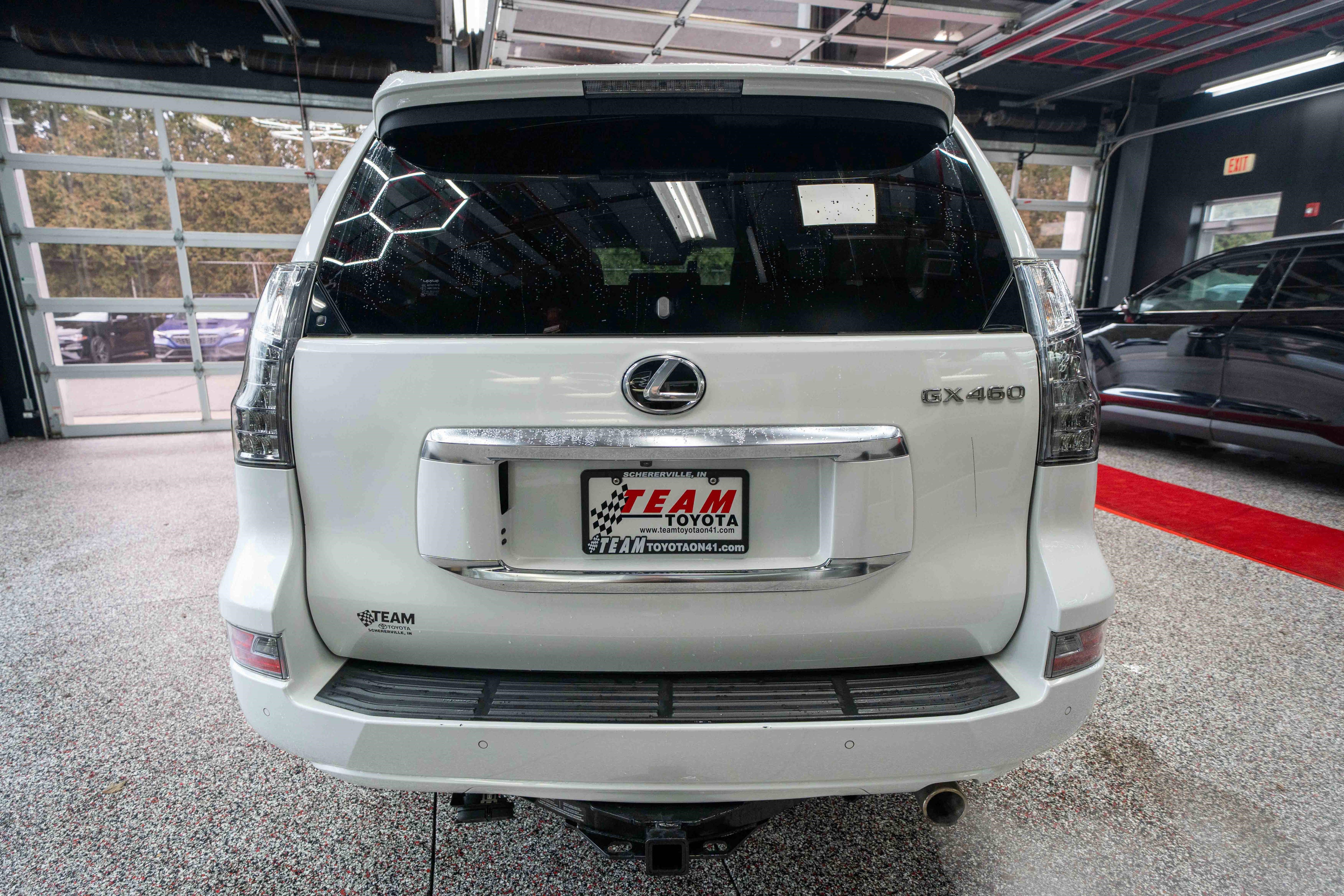Used 2021 Lexus GX 460 Premium w/ Premium Package image 3