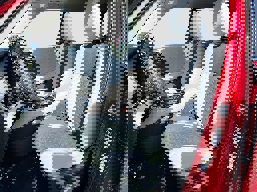 New 2025 Mitsubishi Outlander SE image 21