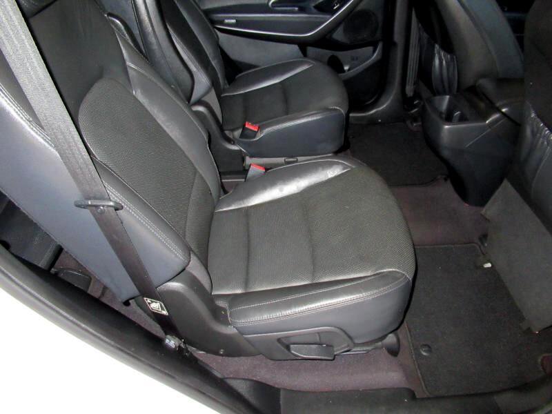 Used 2017 Hyundai Santa Fe Limited image 39