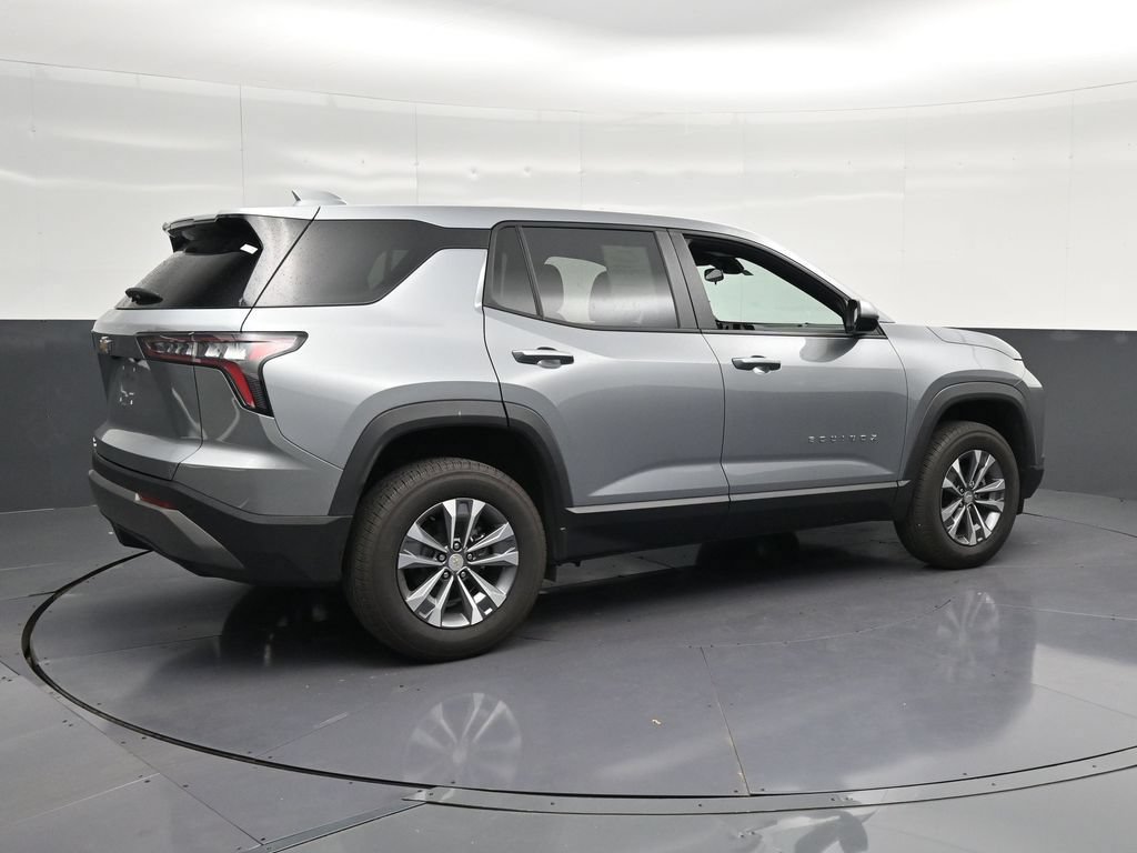 Used 2026 Chevrolet Equinox LT FWD image 3