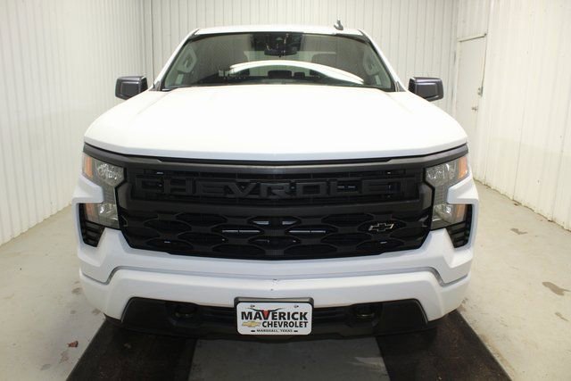 Used 2023 Chevrolet Silverado 1500 Custom w/ LPO, Dark Essentials Package image 2