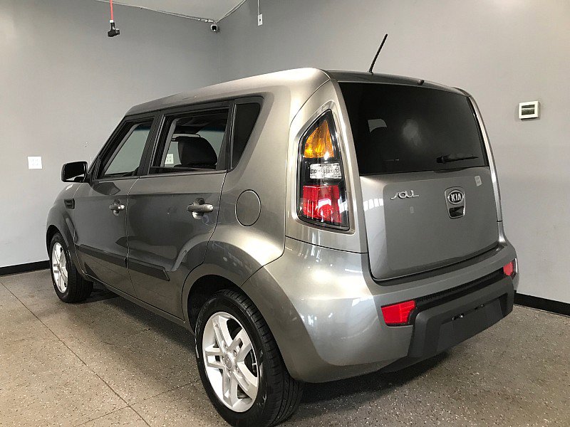 Used 2011 Kia Soul + FWD image 5