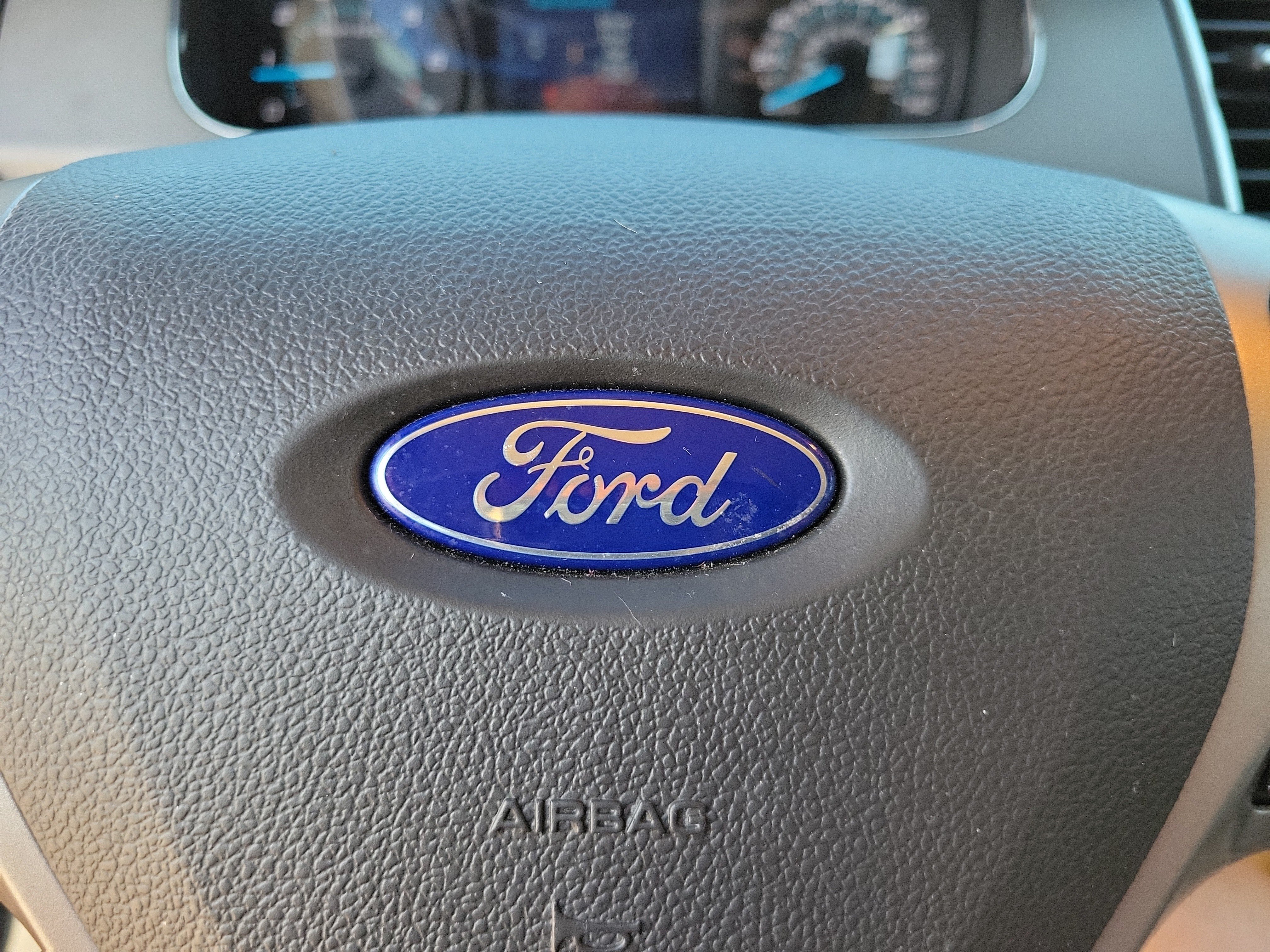 Used 2015 Ford Taurus SE FWD image 21