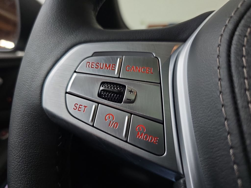 Used 2024 BMW X7 xDrive40i image 20