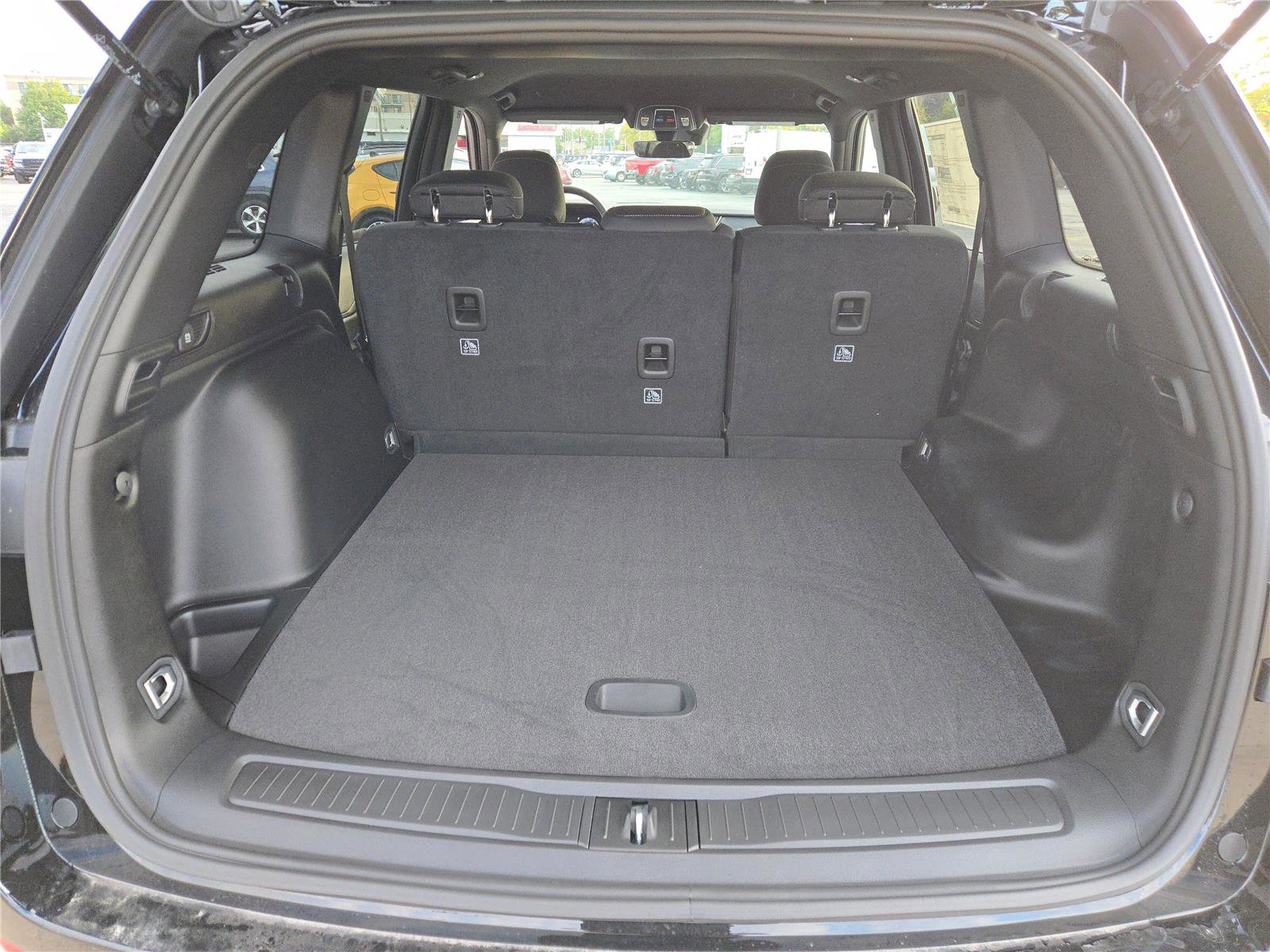 New 2025 Jeep Grand Cherokee Laredo w/ MOPAR Finishing Package image 18