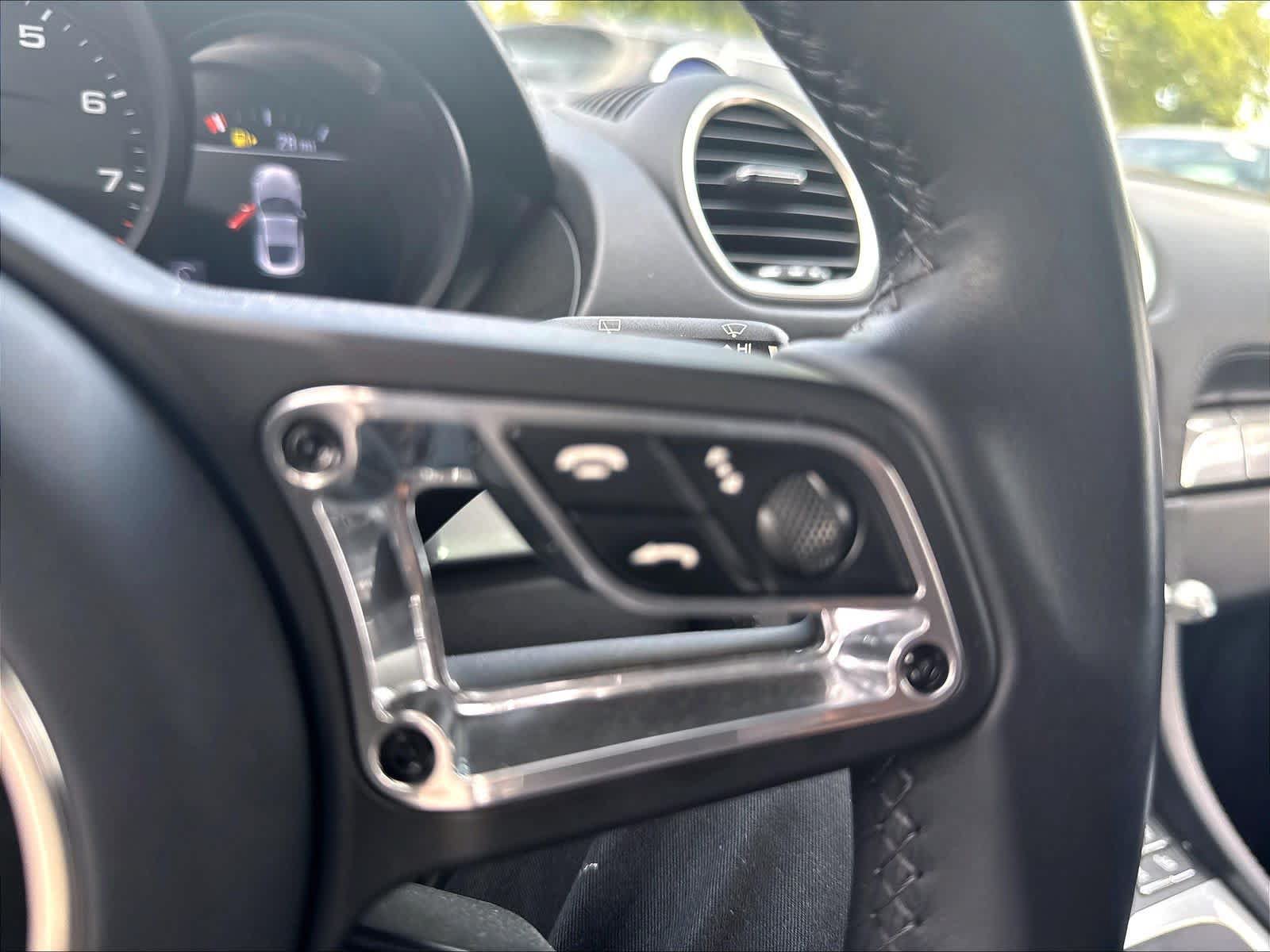 Used 2024 Porsche 718 Cayman RWD image 14