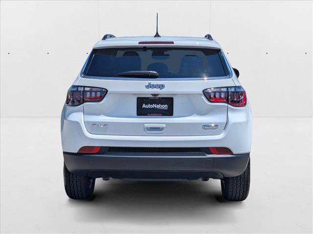 New 2025 Jeep Compass Latitude image 8