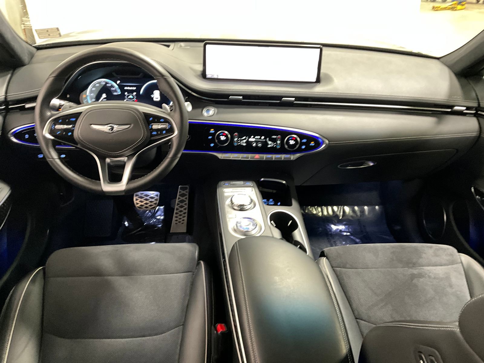 Used 2022 Genesis GV70 3.5T Sport w/ Sport Prestige Package image 15