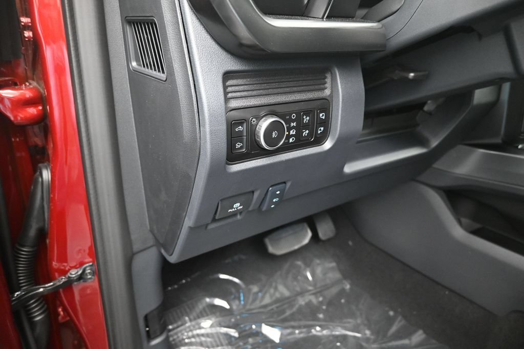New 2026 Ford F250 Lariat w/ Black Appearance Package AWD/4WD image 13