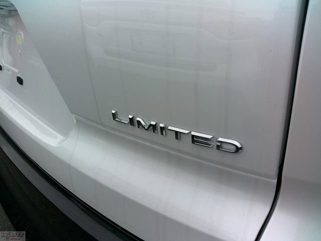 New 2026 Toyota Crown Signia image 6