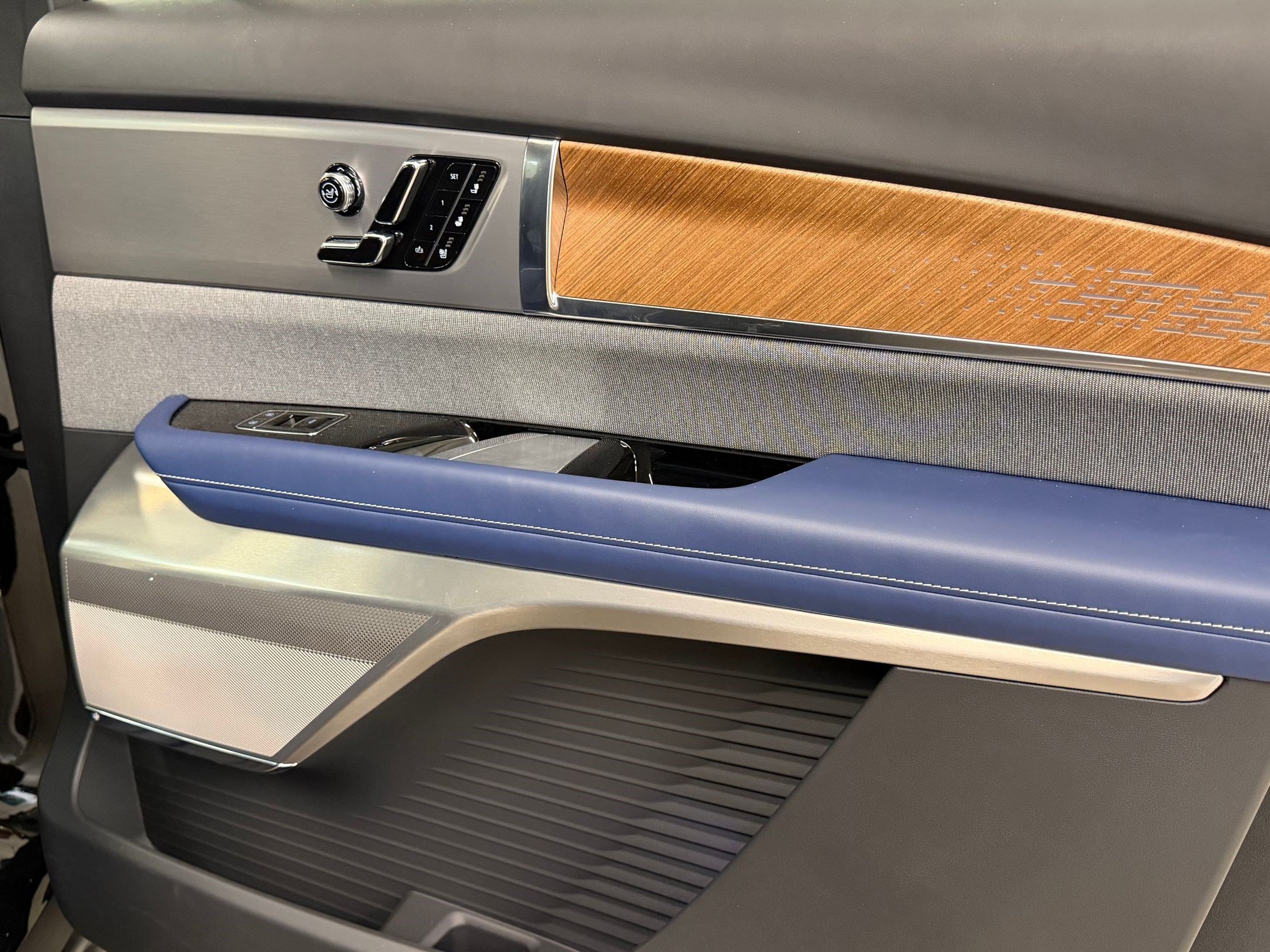 New 2026 Cadillac Vistiq Premium Luxury w/ LPO, Floor Liner Package AWD/4WD image 52