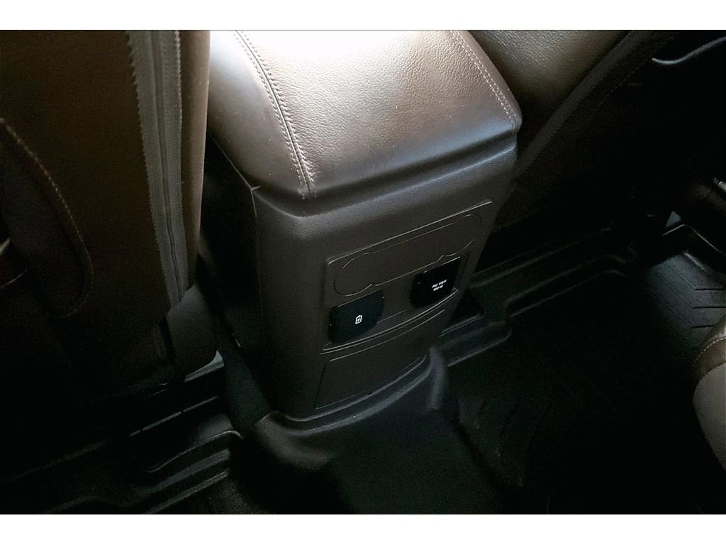 Used 2022 Ford Explorer King Ranch image 10