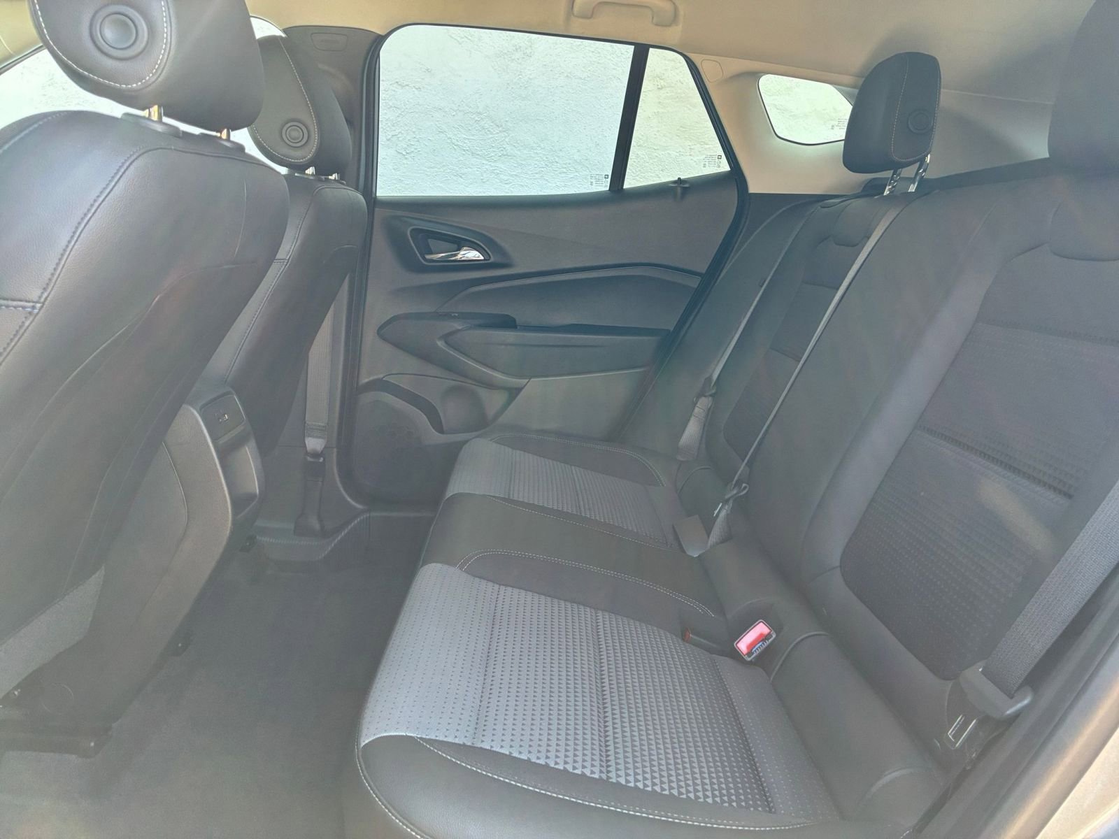 Used 2025 Chevrolet Trax LT image 24