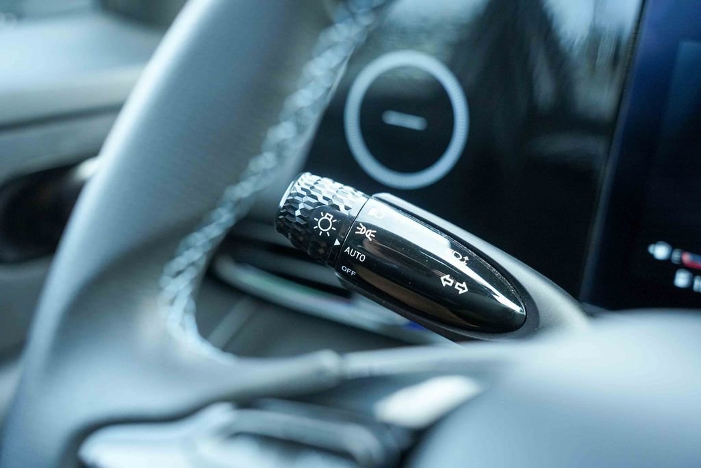 Used 2025 Hyundai Elantra N image 36