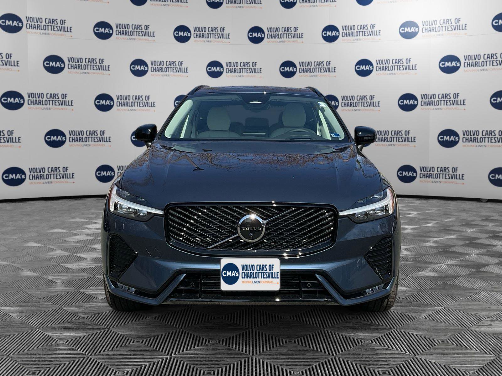 New 2026 Volvo XC60 B5 Ultra w/ Protection Package Premier image 8