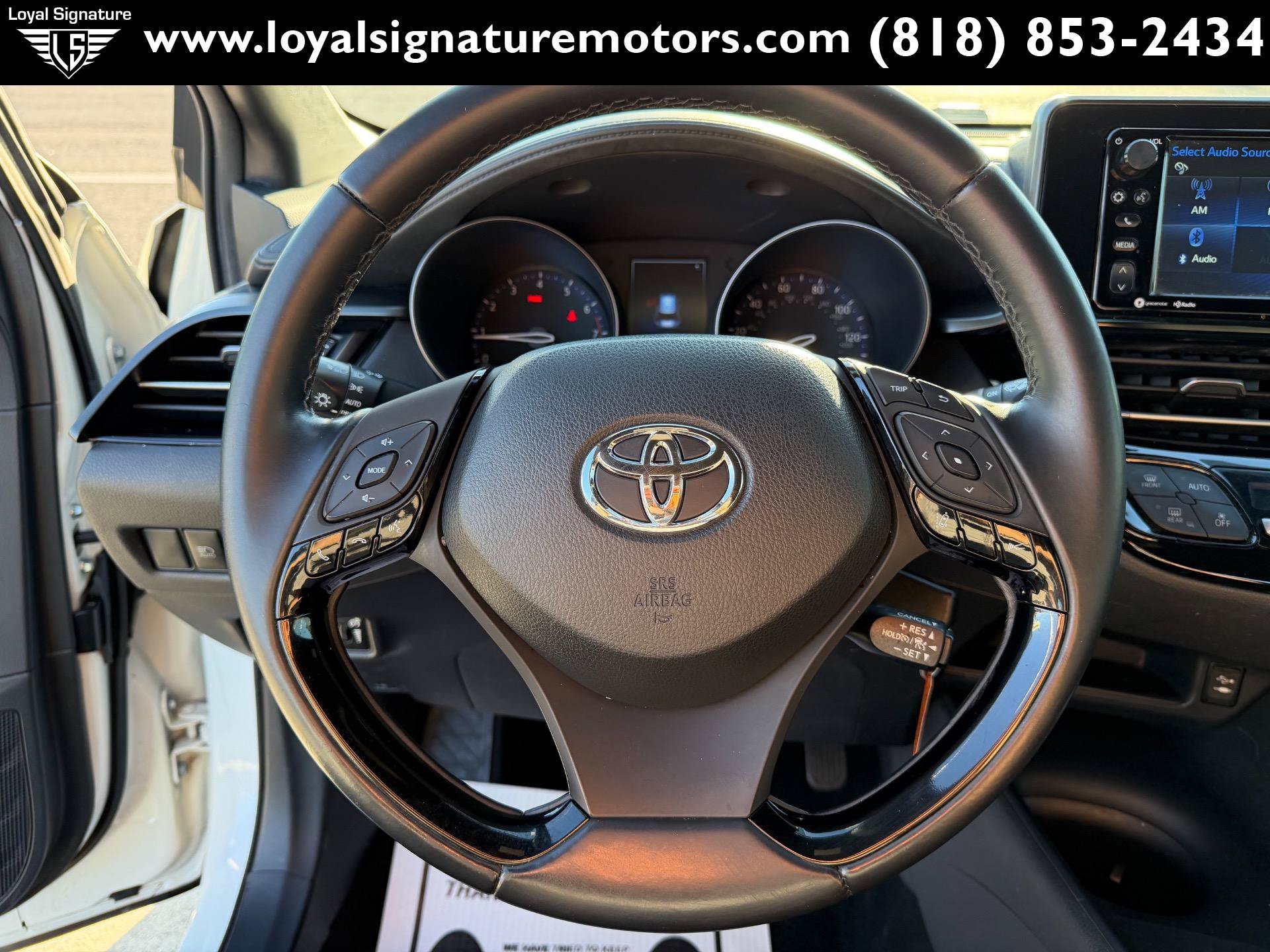 Used 2018 Toyota C-HR XLE FWD image 22