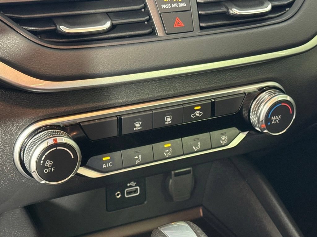 Used 2024 Nissan Altima 2.5 S FWD image 26