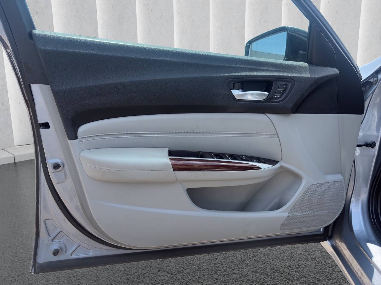Used 2016 Acura TLX FWD image 14