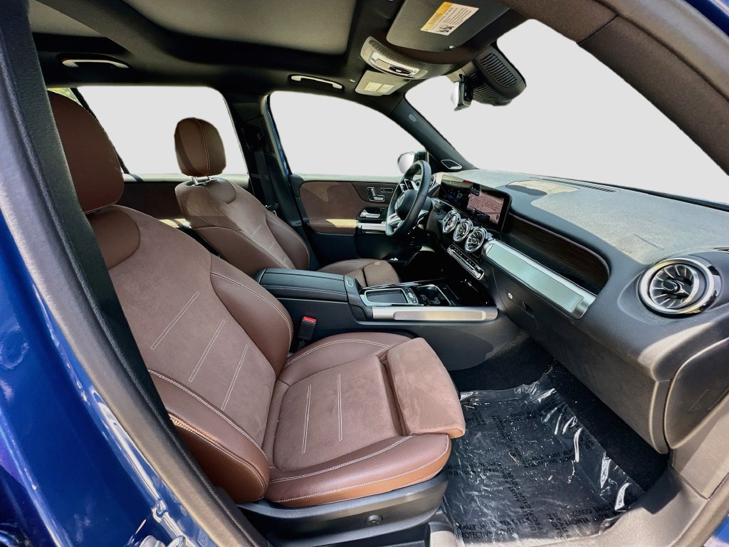 Certified 2026 Mercedes-Benz GLB 35 AMG 4MATIC image 30