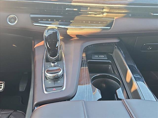 Used 2023 Cadillac Escalade ESV V AWD/4WD image 14