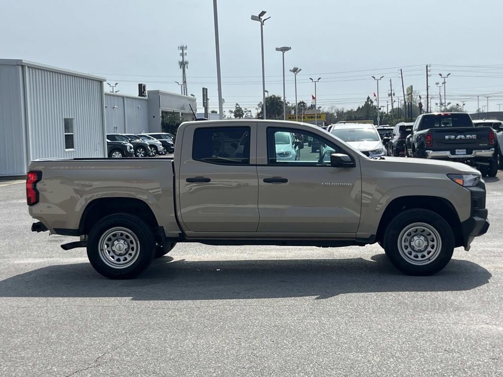 Used 2023 Chevrolet Colorado W/T image 3