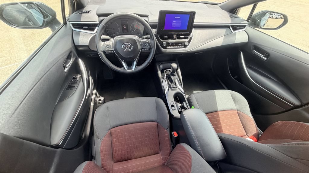 Used 2025 Toyota Corolla SE FWD image 13