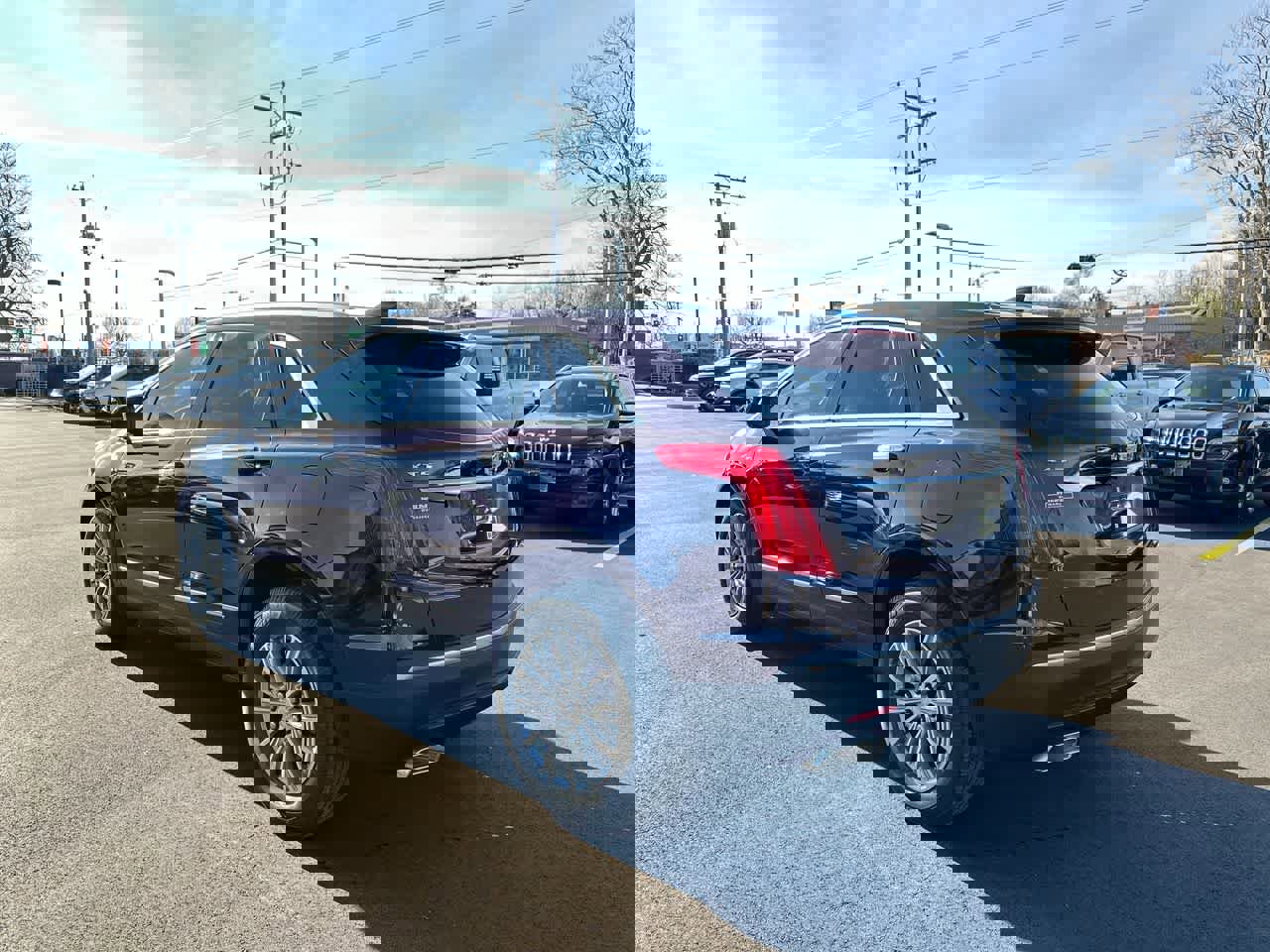 Used 2017 Cadillac XT5 Luxury w/ Driver Awareness Package image 11