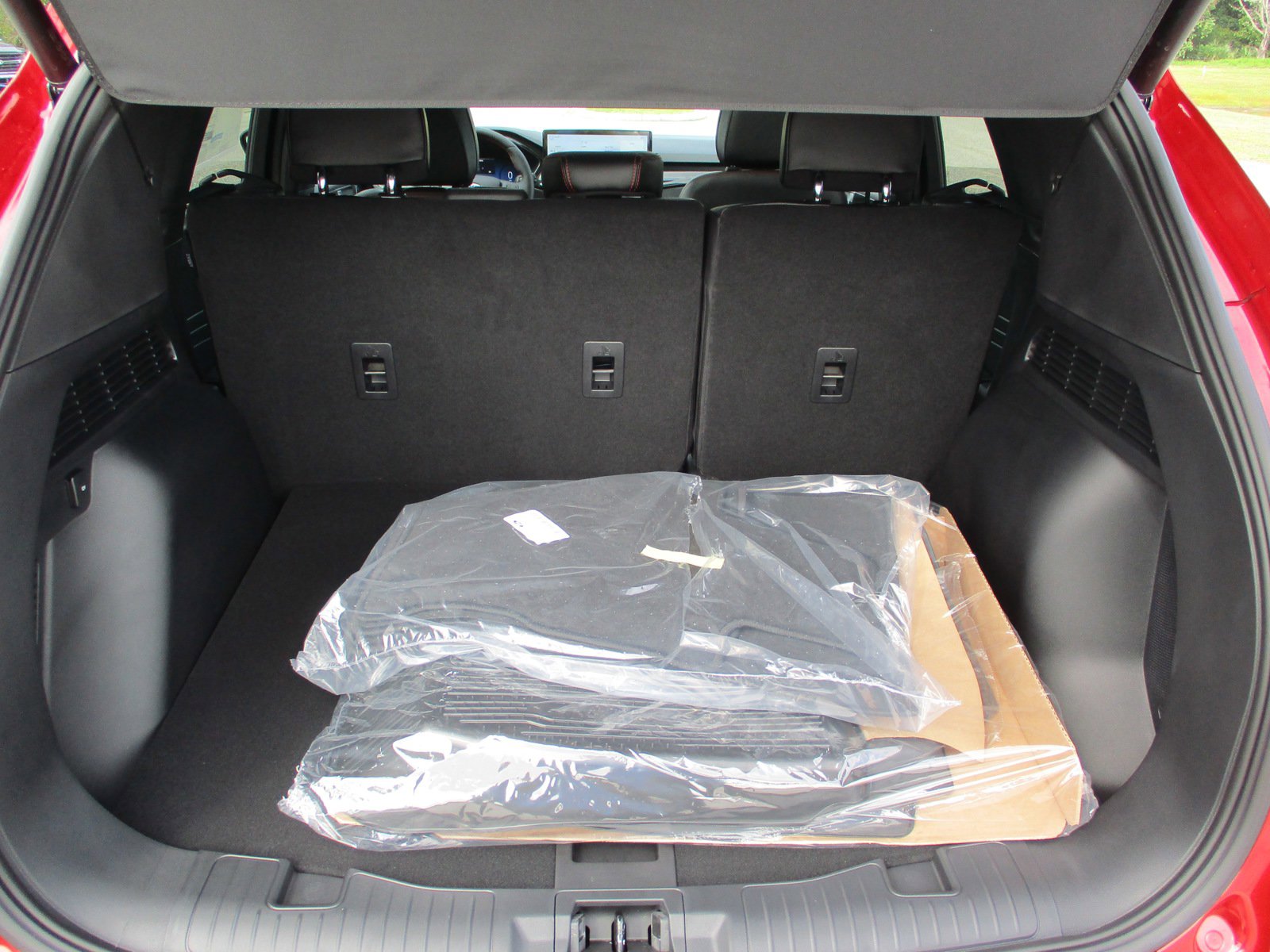 New 2024 Ford Escape ST-Line Elite w/ Premium Technology Package image 25