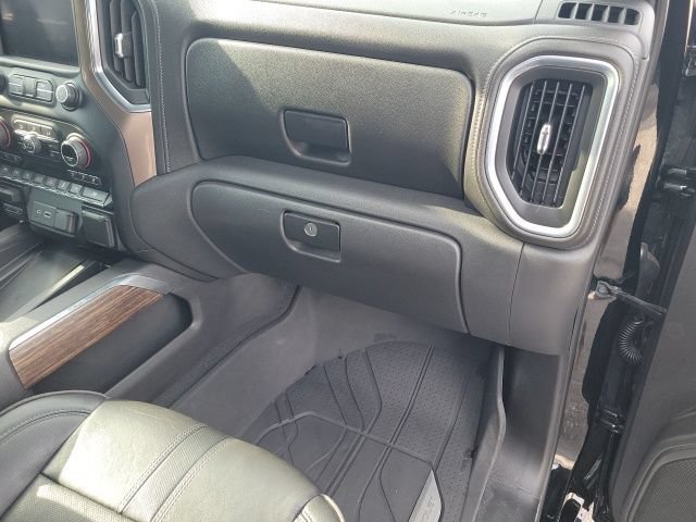 Used 2020 Chevrolet Silverado 1500 High Country w/ Technology Package AWD/4WD image 13