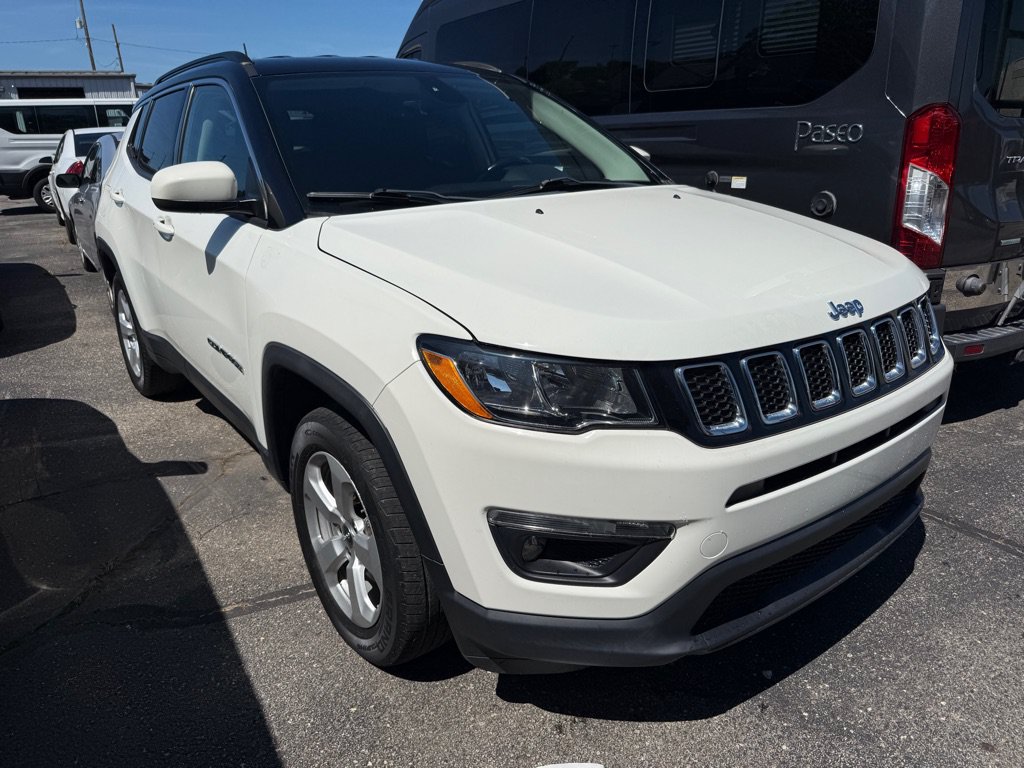 Used 2018 Jeep Compass Latitude w/ Popular Equipment Group FWD image 1