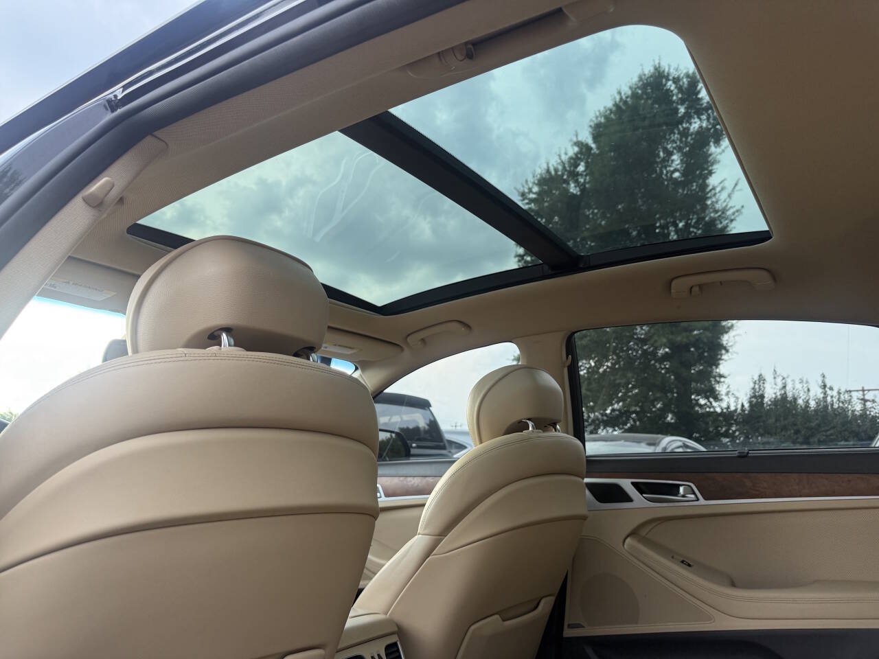 Used 2015 Hyundai Genesis 5.0 RWD image 22