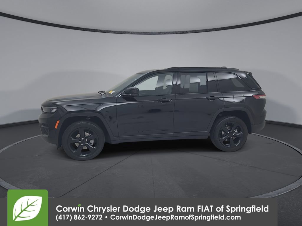 Used 2023 Jeep Grand Cherokee Altitude image 8