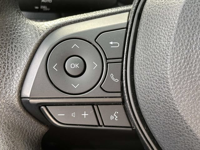 Used 2025 Toyota RAV4 XLE AWD/4WD image 27