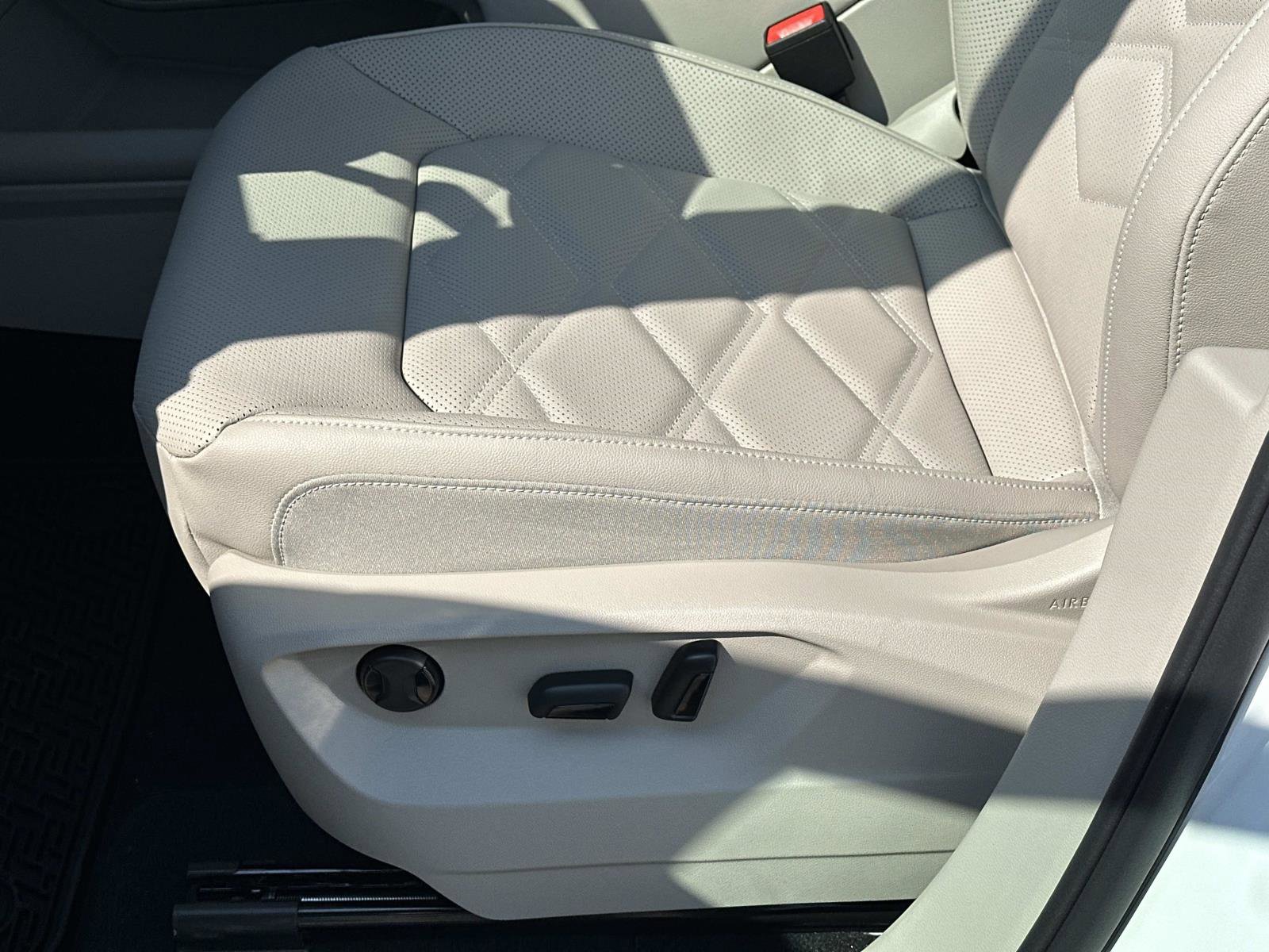 New 2026 Volkswagen Atlas SE image 19